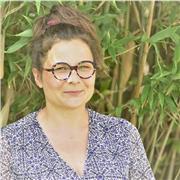 Spécialisée dans les apprentissages, j'accompagne tout apprenant animé par le désir d'atteindre des objectifs scolaires